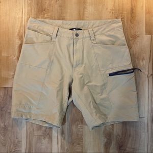 Men’s North Face Hiking Shorts - 36
